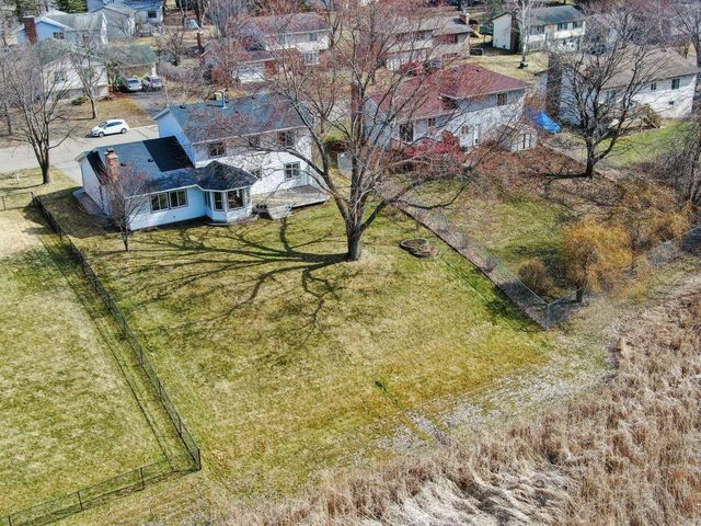 4363 Bramblewood Avenue, Vadnais Heights, MN 55127