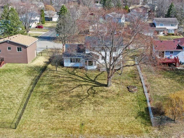 4363 Bramblewood Avenue, Vadnais Heights, MN 55127