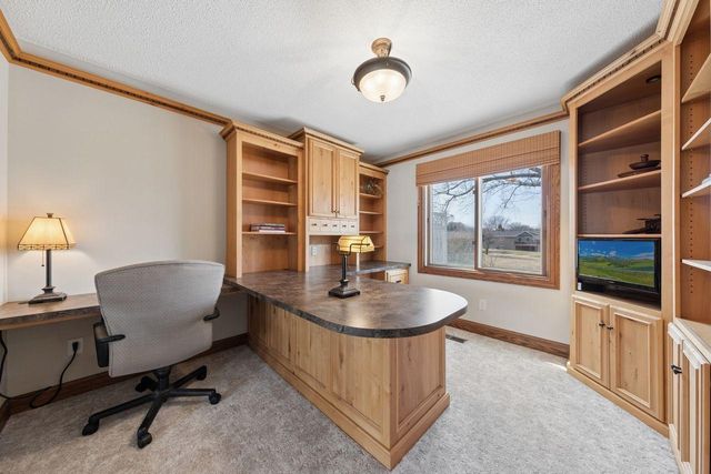 4363 Bramblewood Avenue, Vadnais Heights, MN 55127