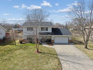 4363 Bramblewood Avenue, Vadnais Heights, MN 55127