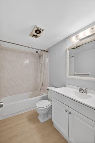 1432 S Lakeside Drive 4, Lake Worth Beach, FL 33460