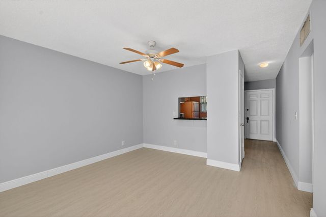 1432 S Lakeside Drive 4, Lake Worth Beach, FL 33460