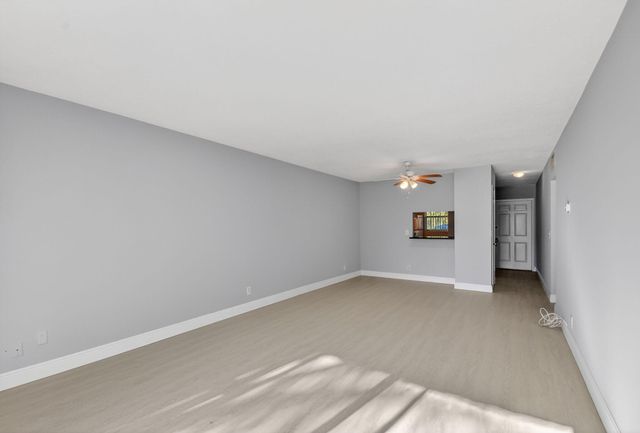 1432 S Lakeside Drive 4, Lake Worth Beach, FL 33460