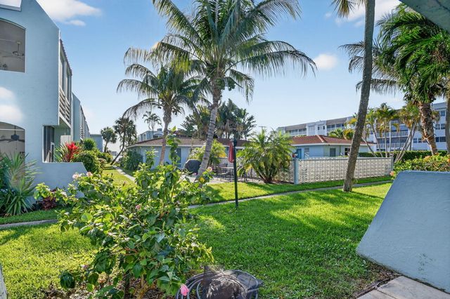 1432 S Lakeside Drive 4, Lake Worth Beach, FL 33460