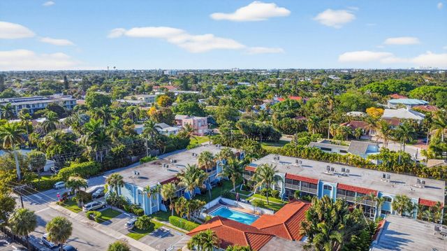 1432 S Lakeside Drive 4, Lake Worth Beach, FL 33460