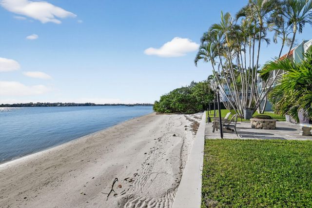 1432 S Lakeside Drive 4, Lake Worth Beach, FL 33460