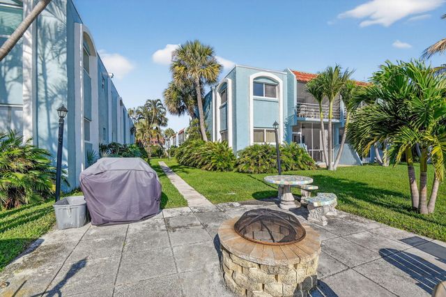 1432 S Lakeside Drive 4, Lake Worth Beach, FL 33460