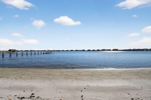 1432 S Lakeside Drive 4, Lake Worth Beach, FL 33460