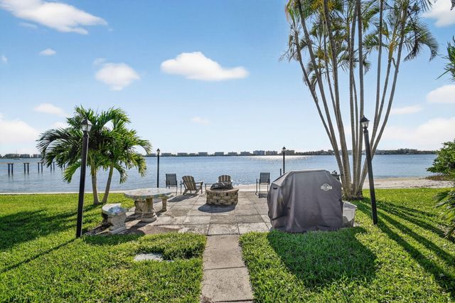 1432 S Lakeside Drive 4, Lake Worth Beach, FL 33460