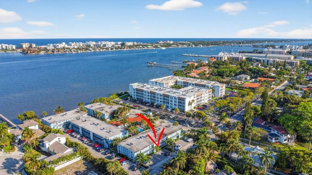 1432 S Lakeside Drive 4, Lake Worth Beach, FL 33460