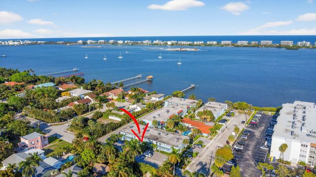 1432 S Lakeside Drive 4, Lake Worth Beach, FL 33460