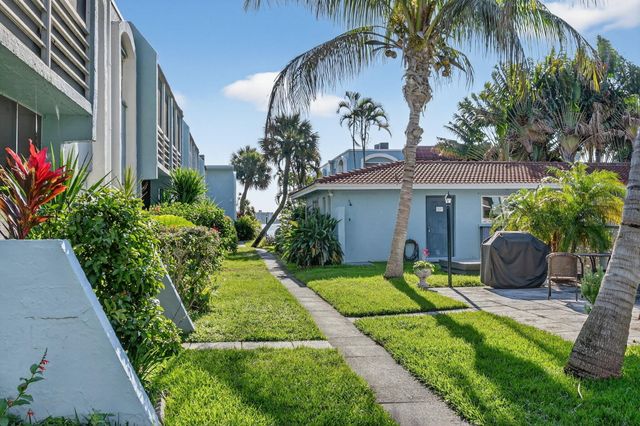 1432 S Lakeside Drive 4, Lake Worth Beach, FL 33460