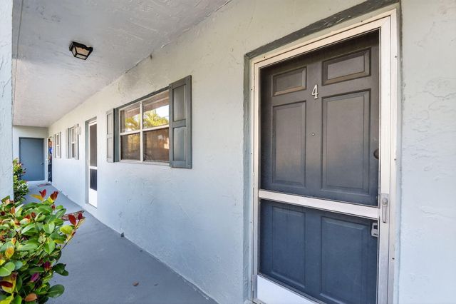 1432 S Lakeside Drive 4, Lake Worth Beach, FL 33460