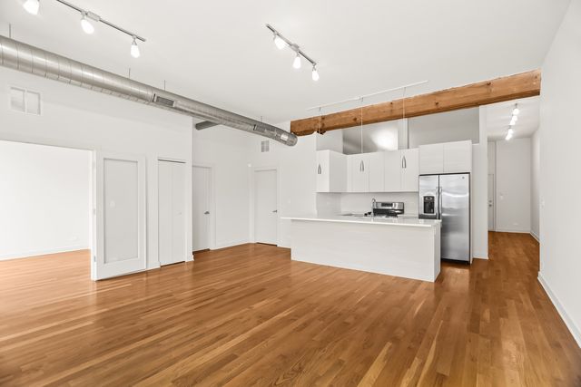 1755 N Damen Avenue 202, Chicago, IL 60647