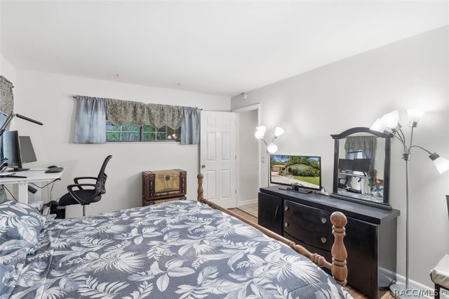 2690 W Express Lane, Lecanto, FL 34461