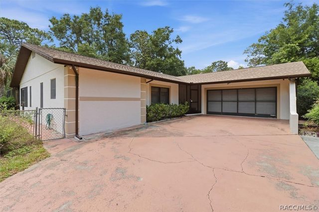 2690 W Express Lane, Lecanto, FL 34461