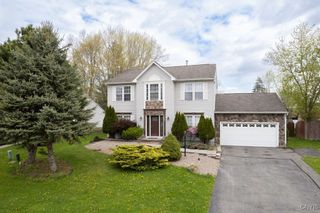 8249 Dampier Circle, Clay, NY 13090