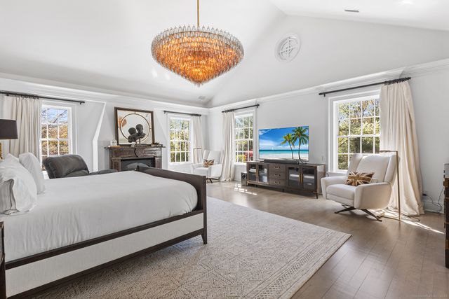 2959 Congress Street, Fairfield, CT 06824