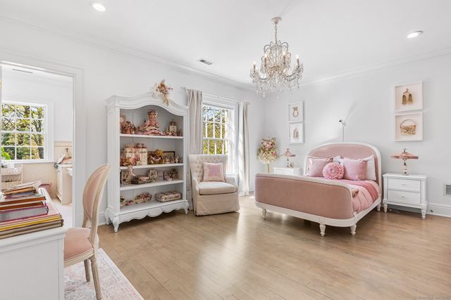 2959 Congress Street, Fairfield, CT 06824