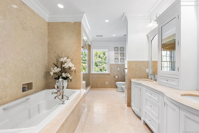 2959 Congress Street, Fairfield, CT 06824