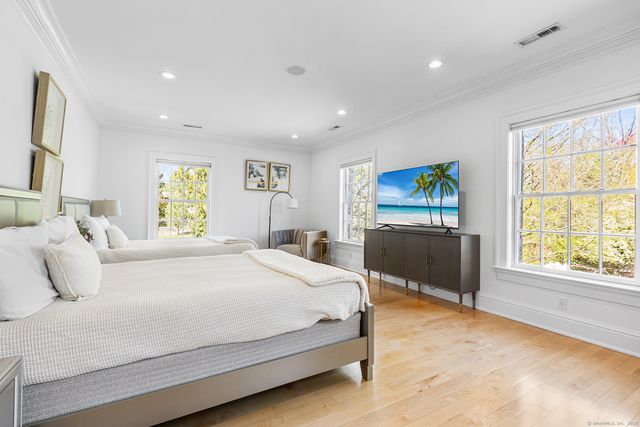 2959 Congress Street, Fairfield, CT 06824