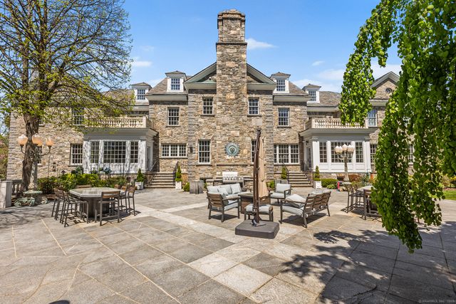 2959 Congress Street, Fairfield, CT 06824