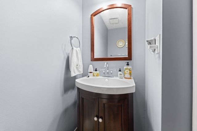 1200 Salem St 127, Lynnfield, MA 01940