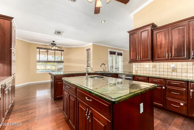 39899 N CREEKSIDE Road, San Tan Valley, AZ 85140