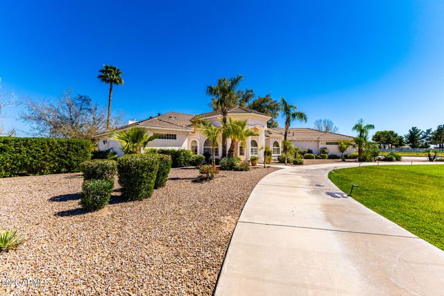 39899 N CREEKSIDE Road, San Tan Valley, AZ 85140