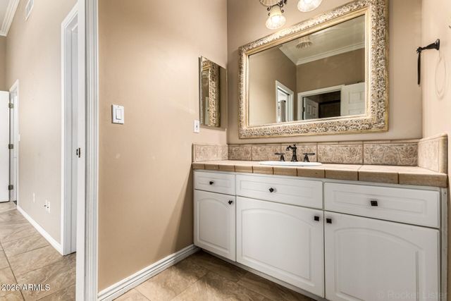 39899 N CREEKSIDE Road, San Tan Valley, AZ 85140