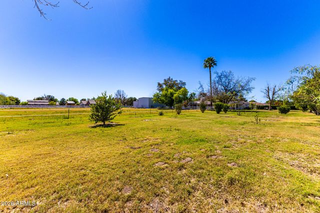 39899 N CREEKSIDE Road, San Tan Valley, AZ 85140