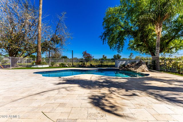 39899 N CREEKSIDE Road, San Tan Valley, AZ 85140