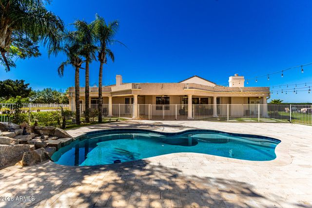 39899 N CREEKSIDE Road, San Tan Valley, AZ 85140