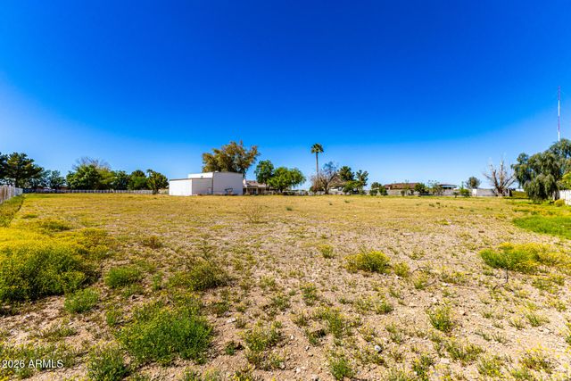 39899 N CREEKSIDE Road, San Tan Valley, AZ 85140