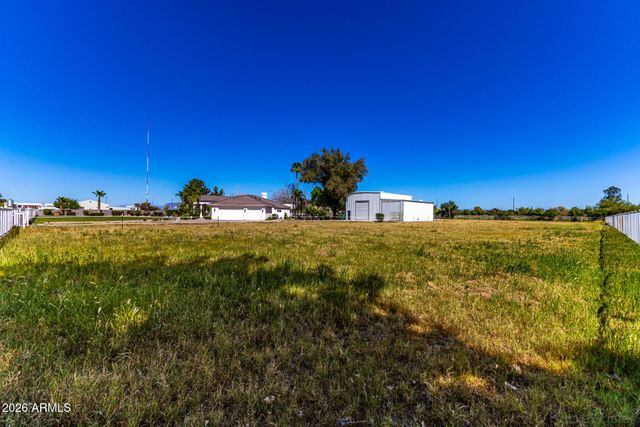 39899 N CREEKSIDE Road, San Tan Valley, AZ 85140