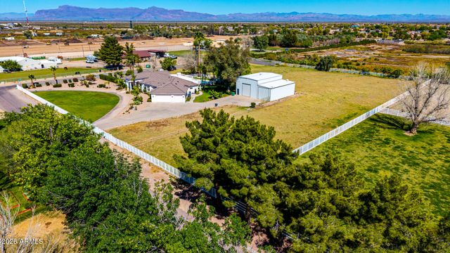 39899 N CREEKSIDE Road, San Tan Valley, AZ 85140