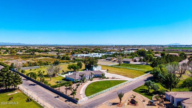 39899 N CREEKSIDE Road, San Tan Valley, AZ 85140