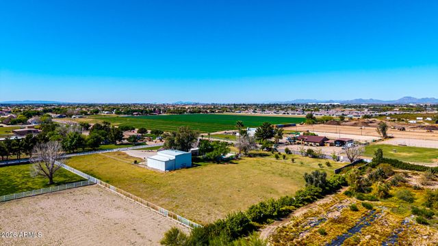 39899 N CREEKSIDE Road, San Tan Valley, AZ 85140