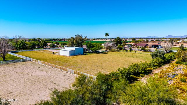 39899 N CREEKSIDE Road, San Tan Valley, AZ 85140