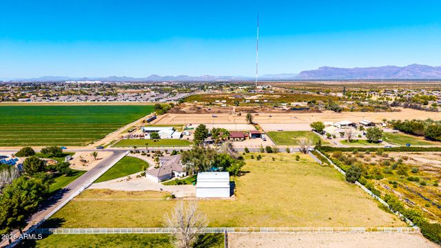 39899 N CREEKSIDE Road, San Tan Valley, AZ 85140