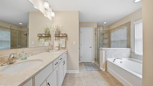 20 Country Club Harbor Cir, Palm Coast, FL 32137