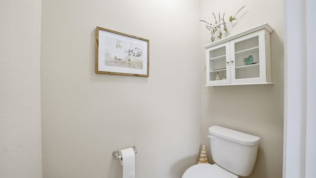 20 Country Club Harbor Cir, Palm Coast, FL 32137