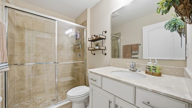 20 Country Club Harbor Cir, Palm Coast, FL 32137