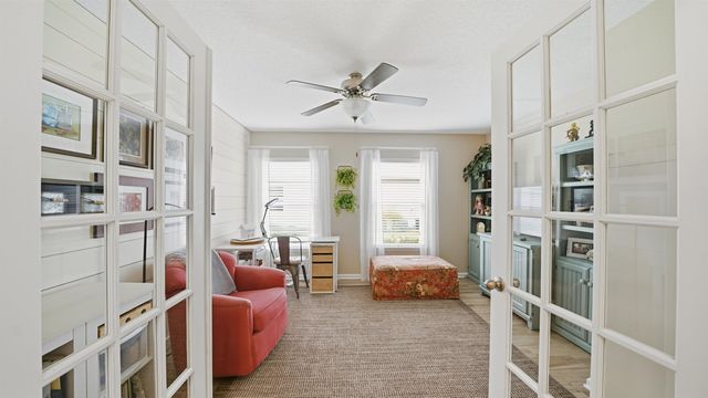 20 Country Club Harbor Cir, Palm Coast, FL 32137