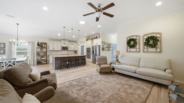 20 Country Club Harbor Cir, Palm Coast, FL 32137