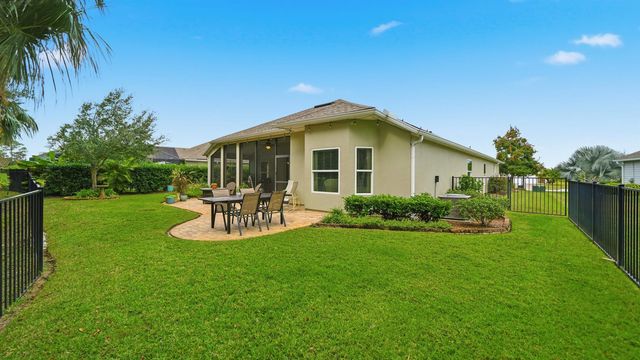 20 Country Club Harbor Cir, Palm Coast, FL 32137