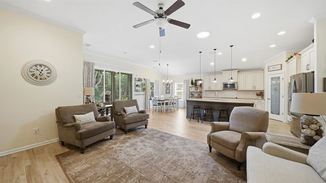 20 Country Club Harbor Cir, Palm Coast, FL 32137