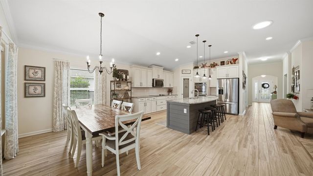 20 Country Club Harbor Cir, Palm Coast, FL 32137