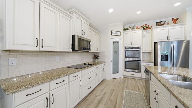 20 Country Club Harbor Cir, Palm Coast, FL 32137