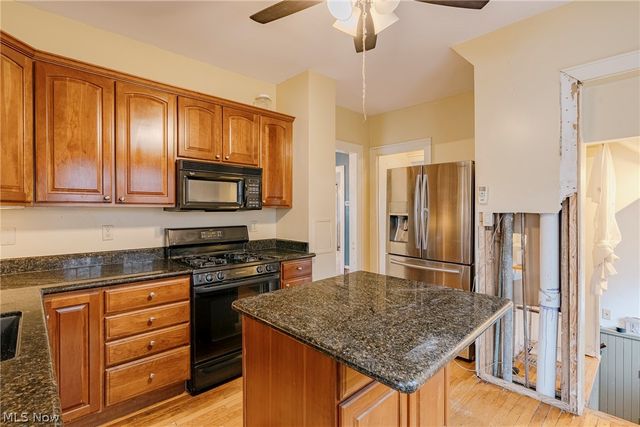 3078 Scarborough Road, Cleveland Heights, OH 44118